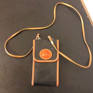 Vintage dooney and bourke crossbody wallet